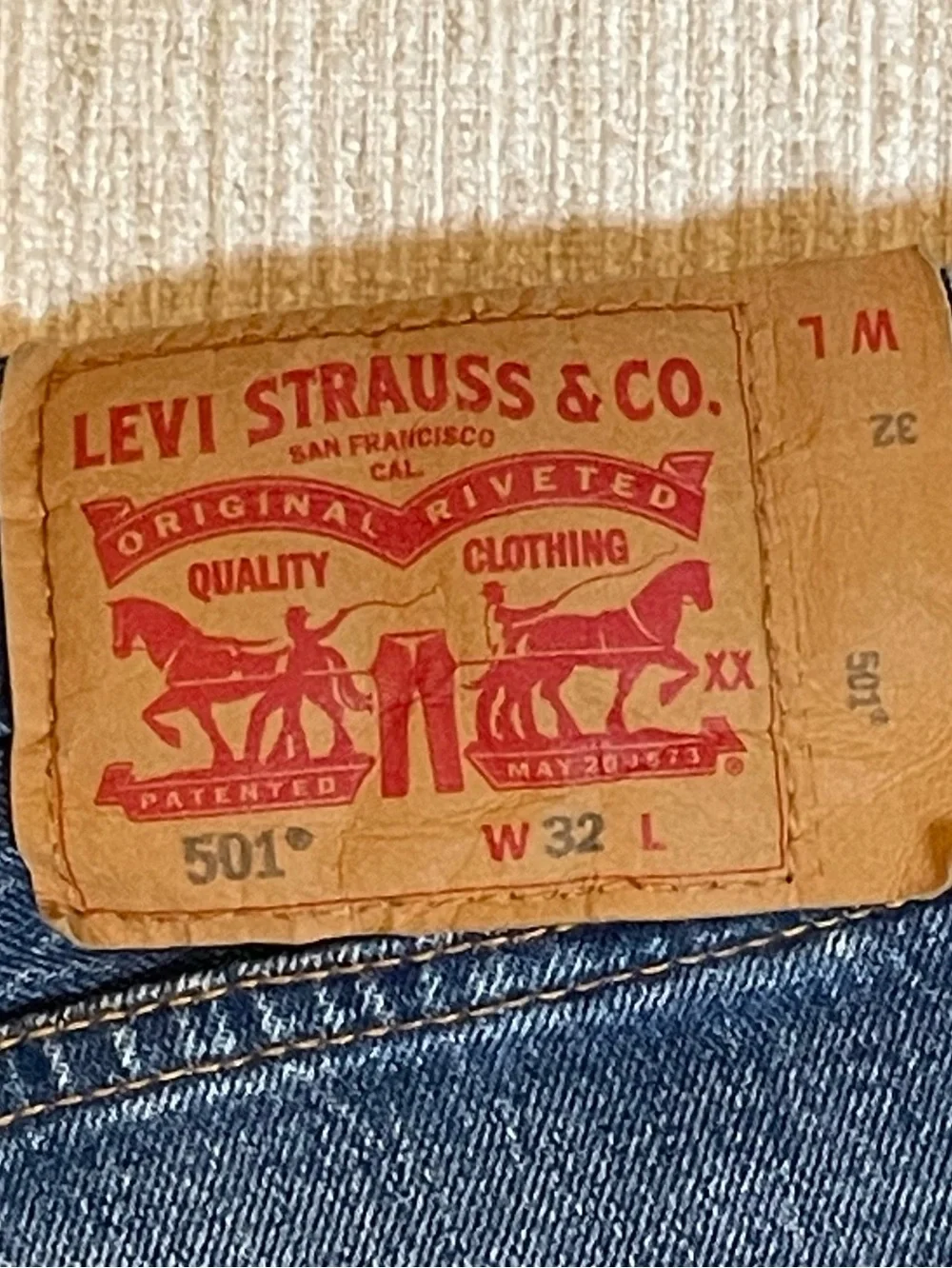 Levi's‎ 501 Denim Shorts Men's 32 9 inch Distressed Medium Blue Wash Jorts